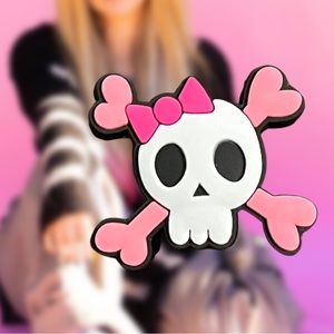 Avril Lavigne croc jibbitz charm